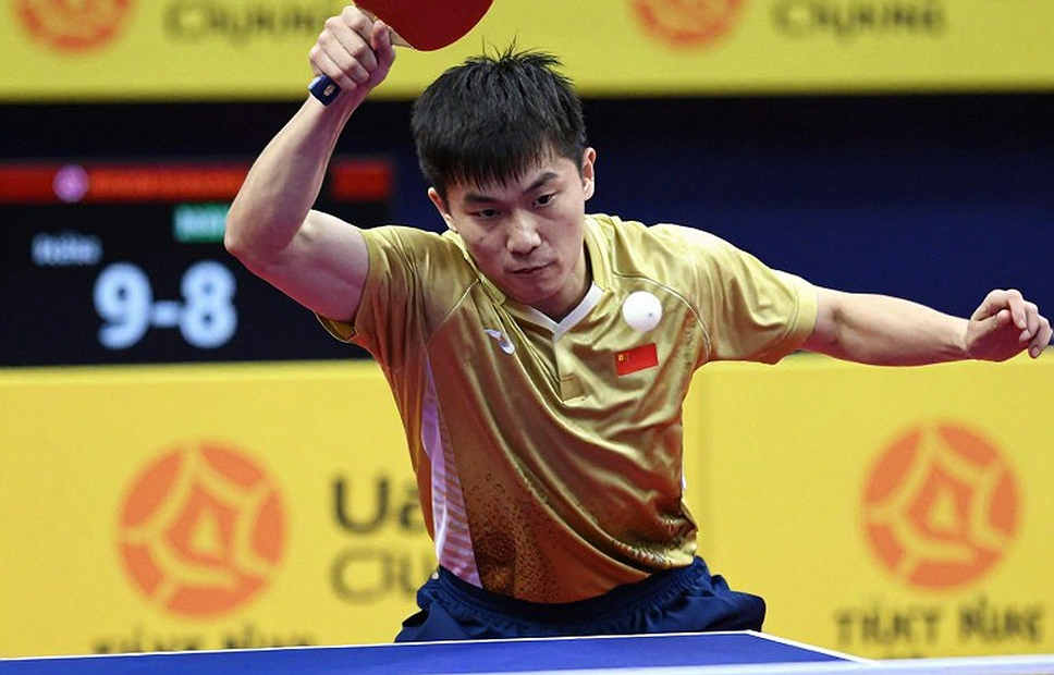 Chiếc micro trong phòng tập của Table Tennis England: đọc tín hiệu đường ống đào tạo từ một video không có bảng điểm